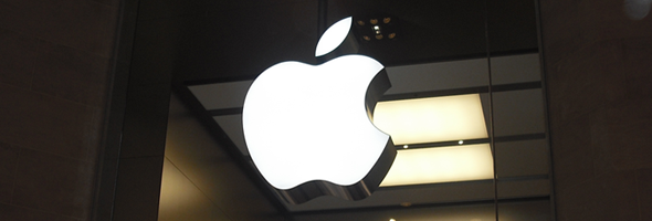 Live from Apple Store Paris…
